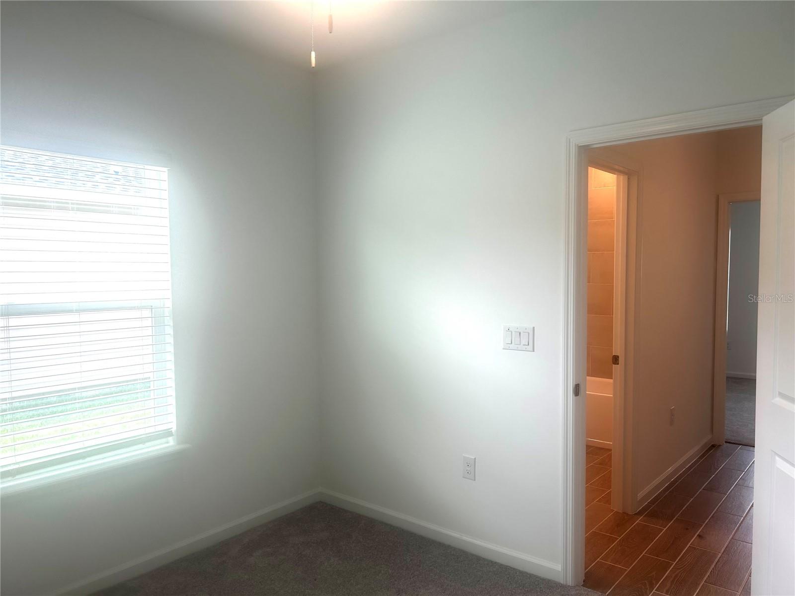 Image 21 of 30 For 4523 14th Loop