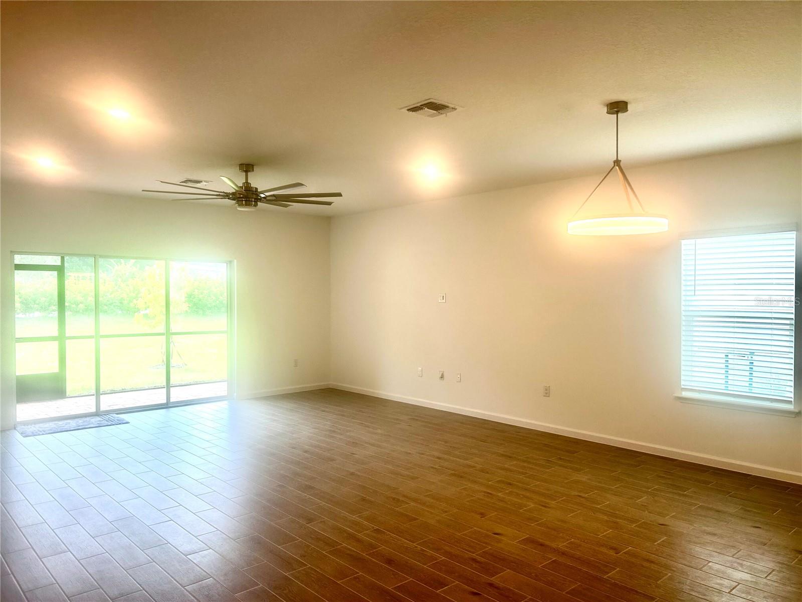 Image 9 of 30 For 4523 14th Loop