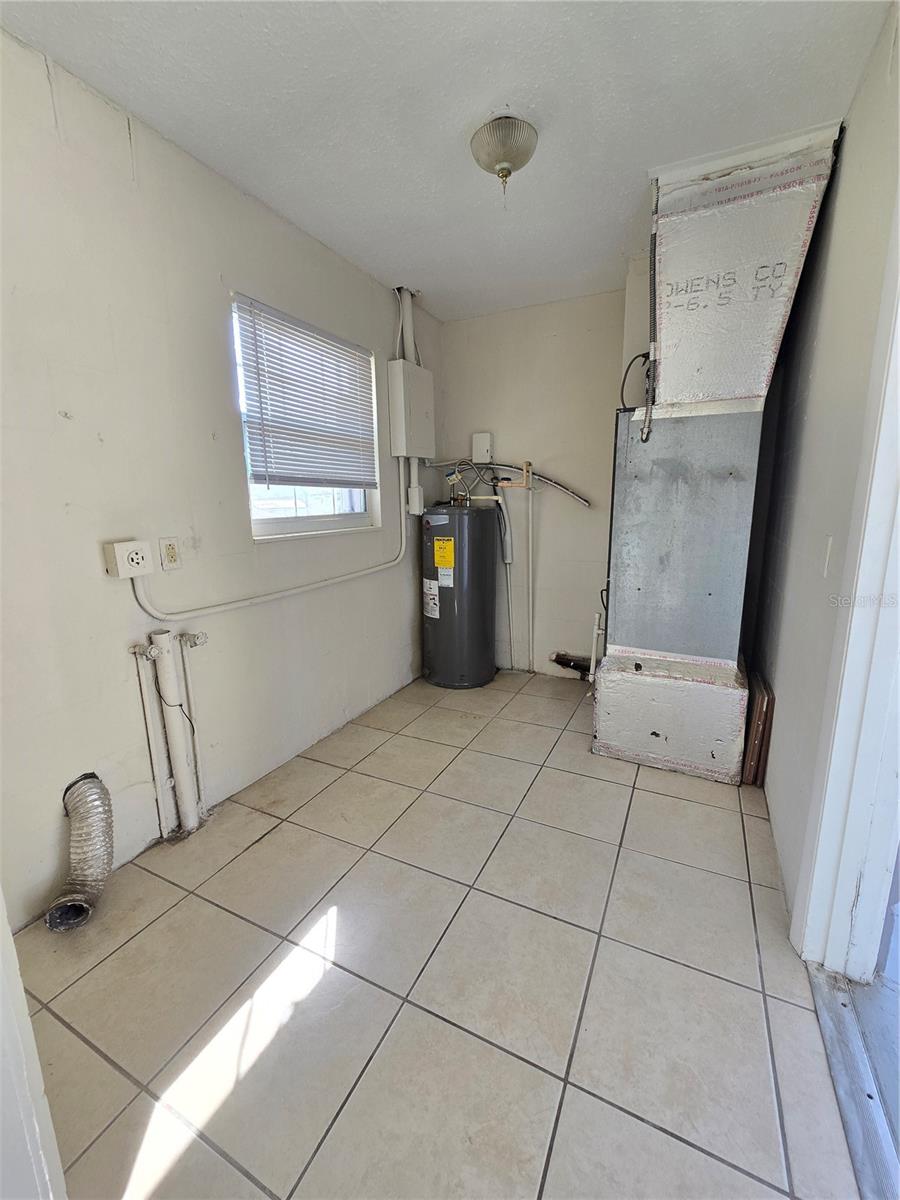 Image 21 of 23 For 8 Bahia Place Loop