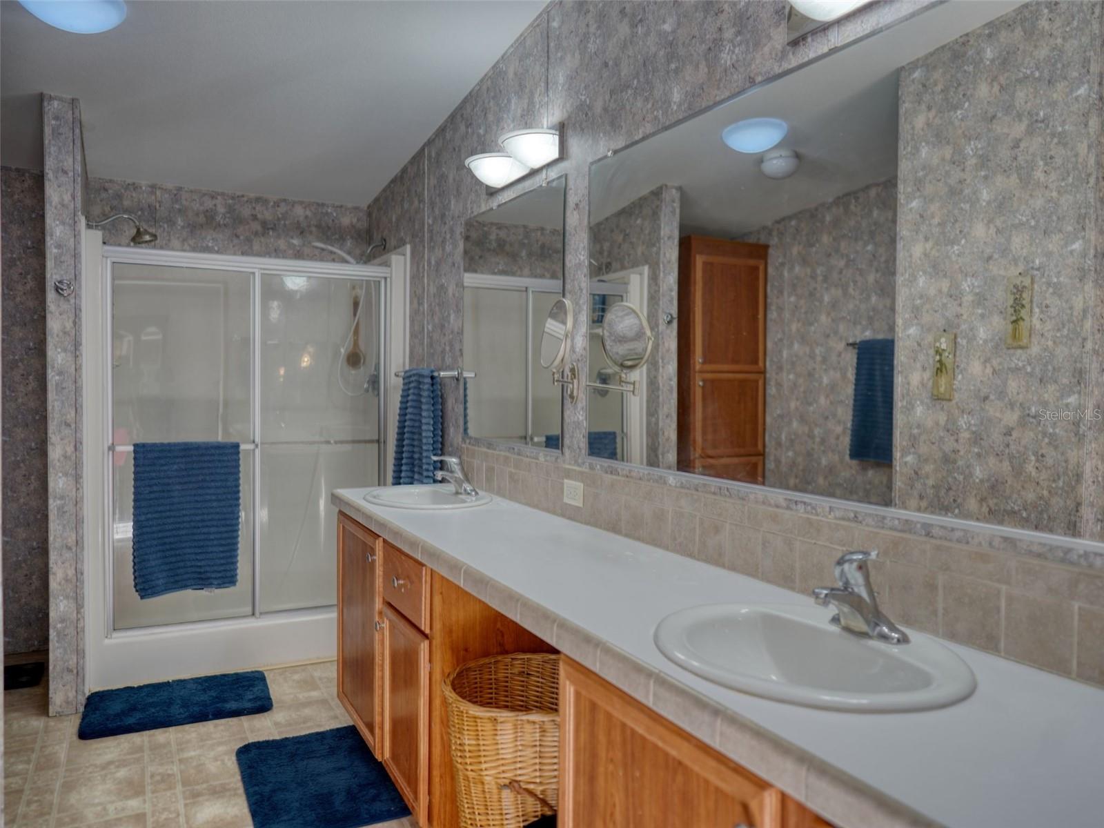 Image 17 of 49 For 9973 Scepter Avenue