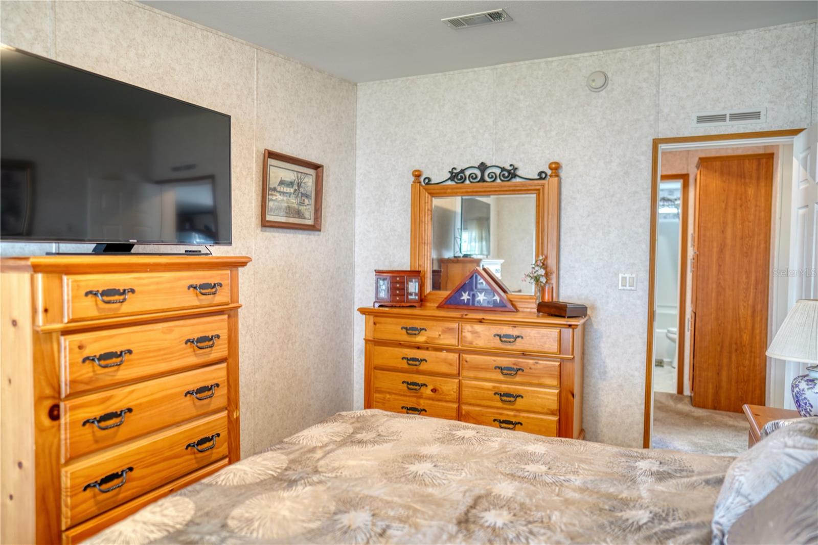 Image 26 of 49 For 9973 Scepter Avenue