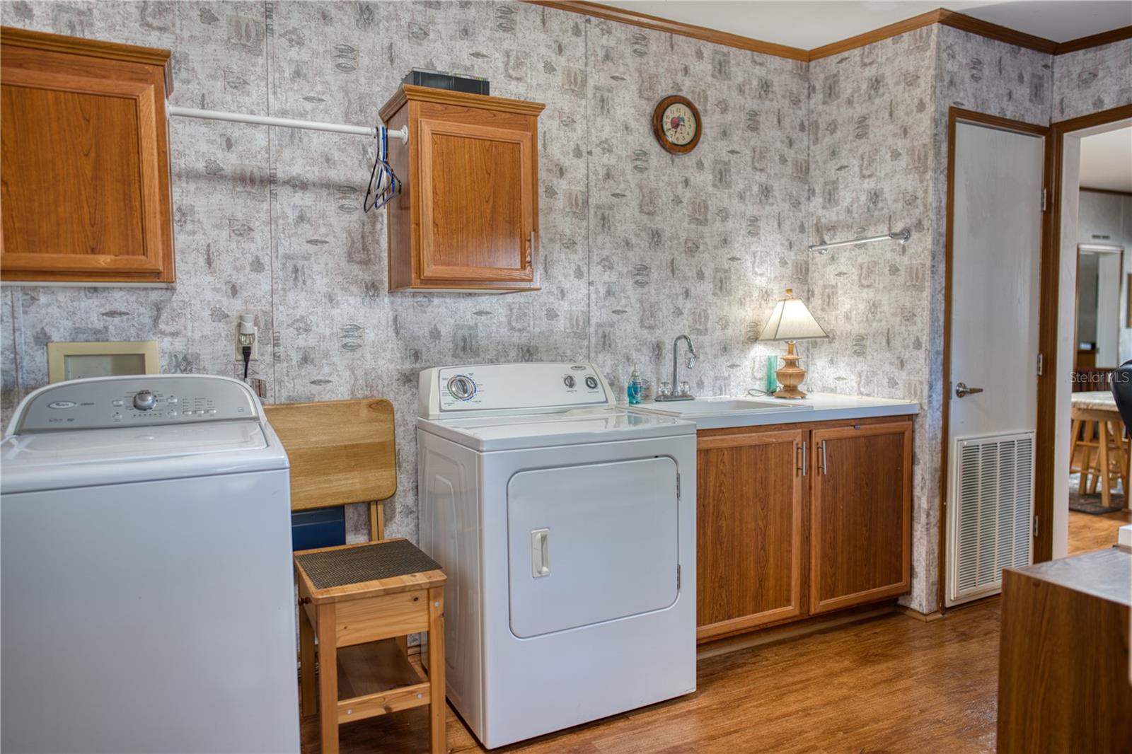 Image 31 of 49 For 9973 Scepter Avenue