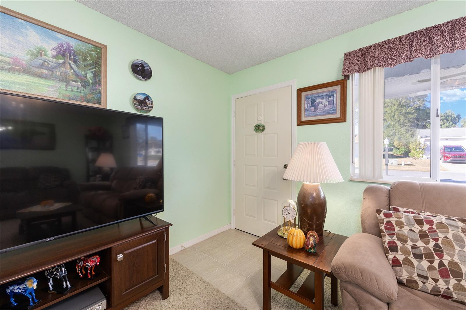 Image 14 of 52 For 10913 Sw 83rd Ave