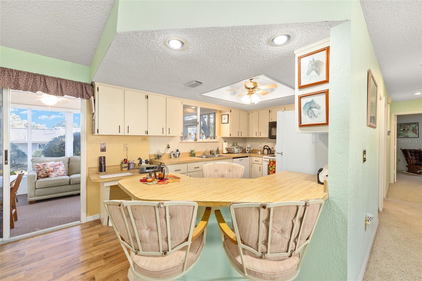 Image 5 of 52 For 10913 Sw 83rd Ave