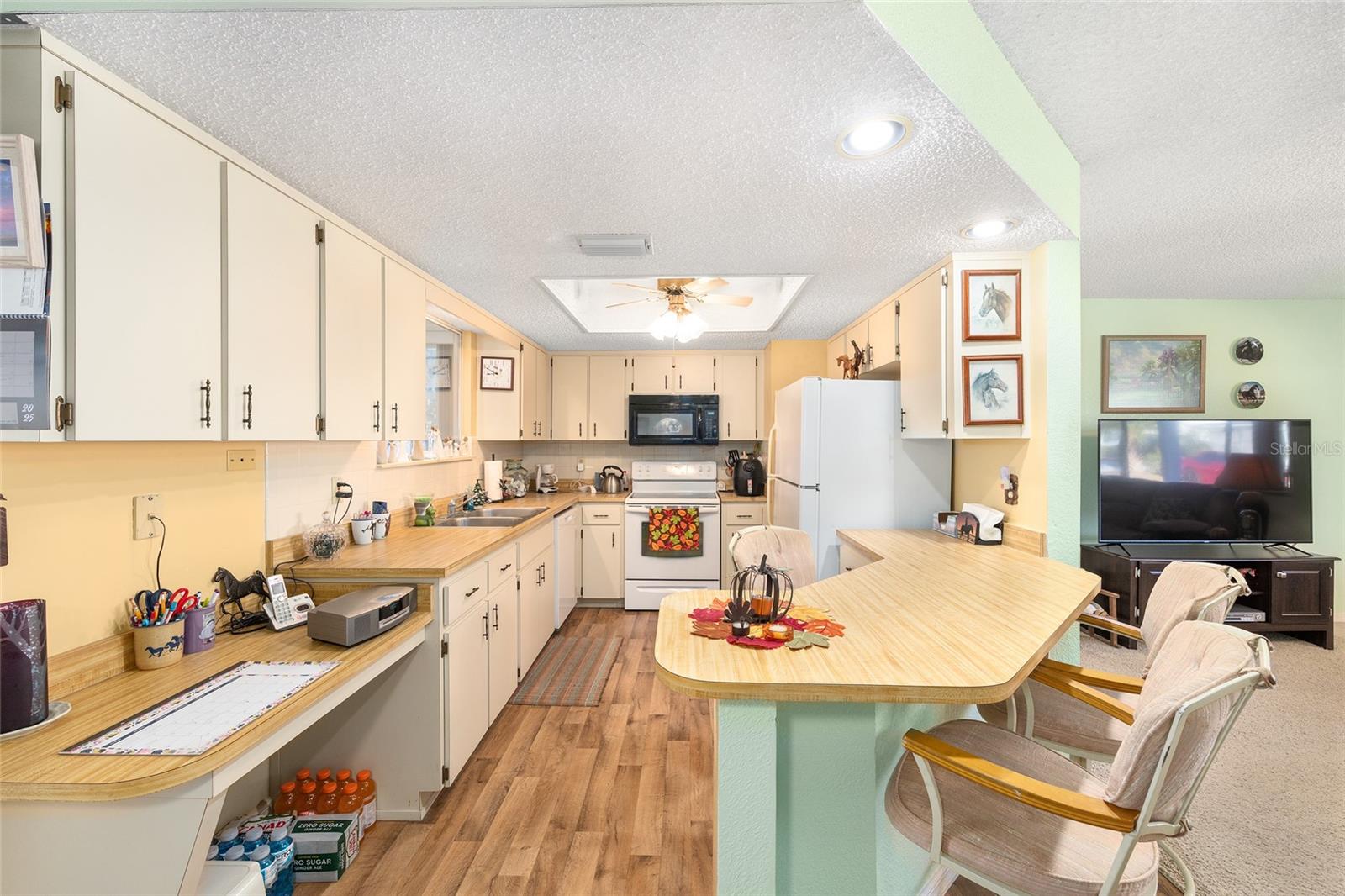 Image 6 of 52 For 10913 Sw 83rd Ave