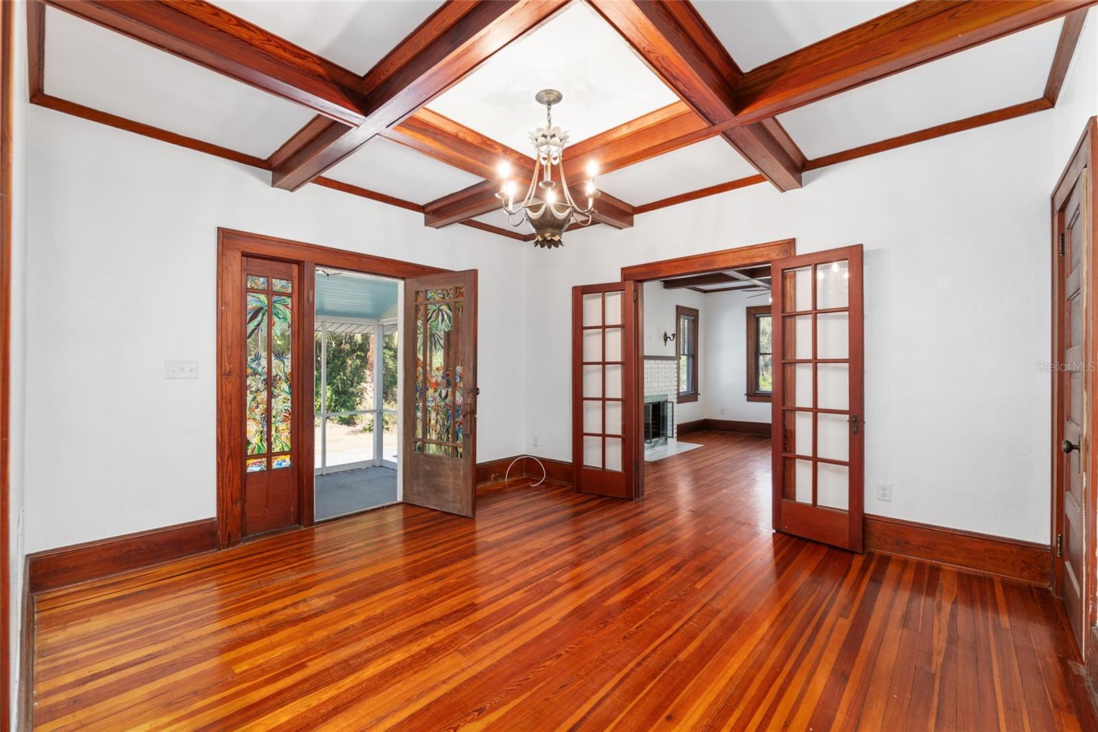 Image 18 of 100 For 15670 Highway 25