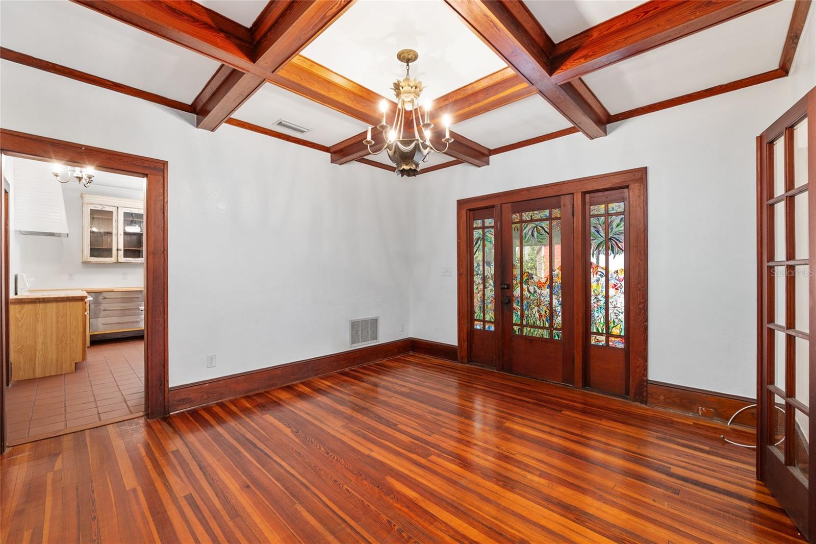 Image 19 of 100 For 15670 Highway 25