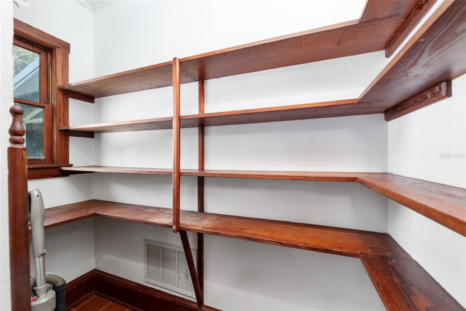 Image 24 of 100 For 15670 Highway 25