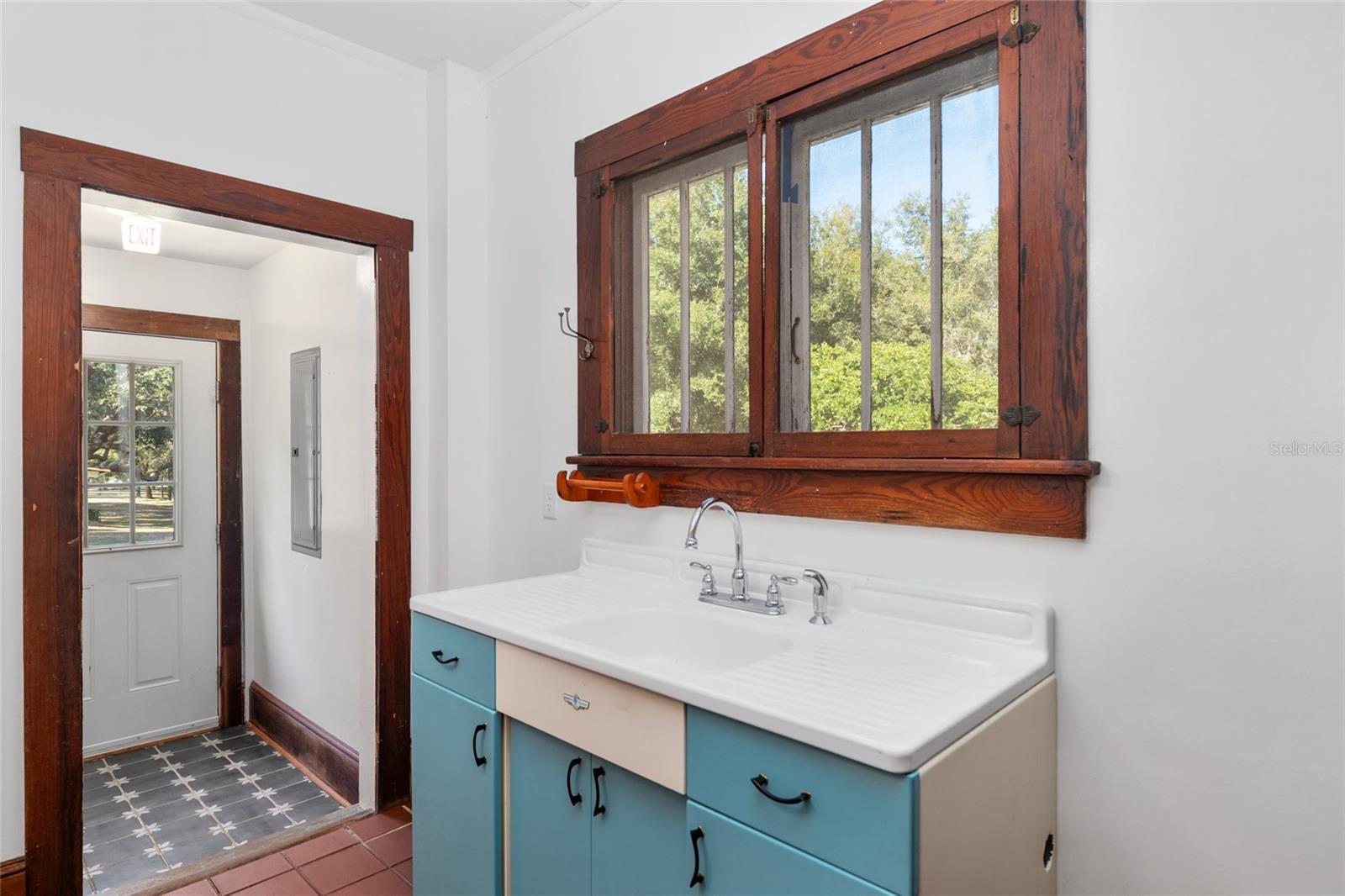 Image 28 of 100 For 15670 Highway 25