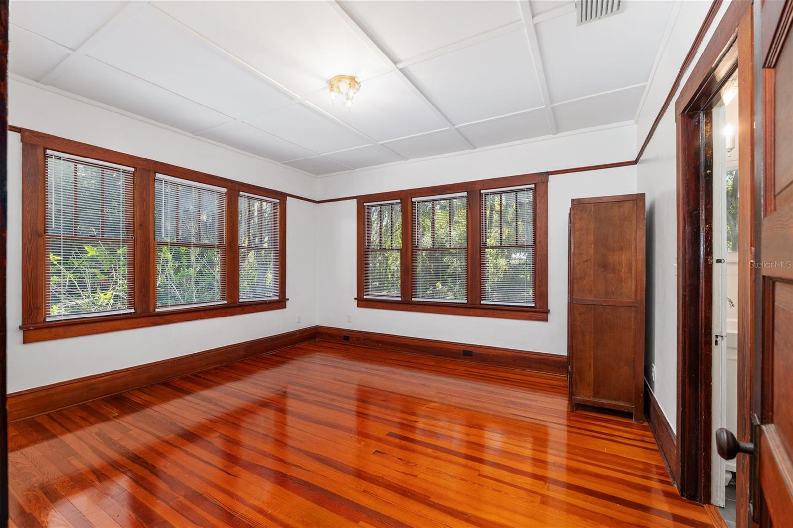 Image 30 of 100 For 15670 Highway 25