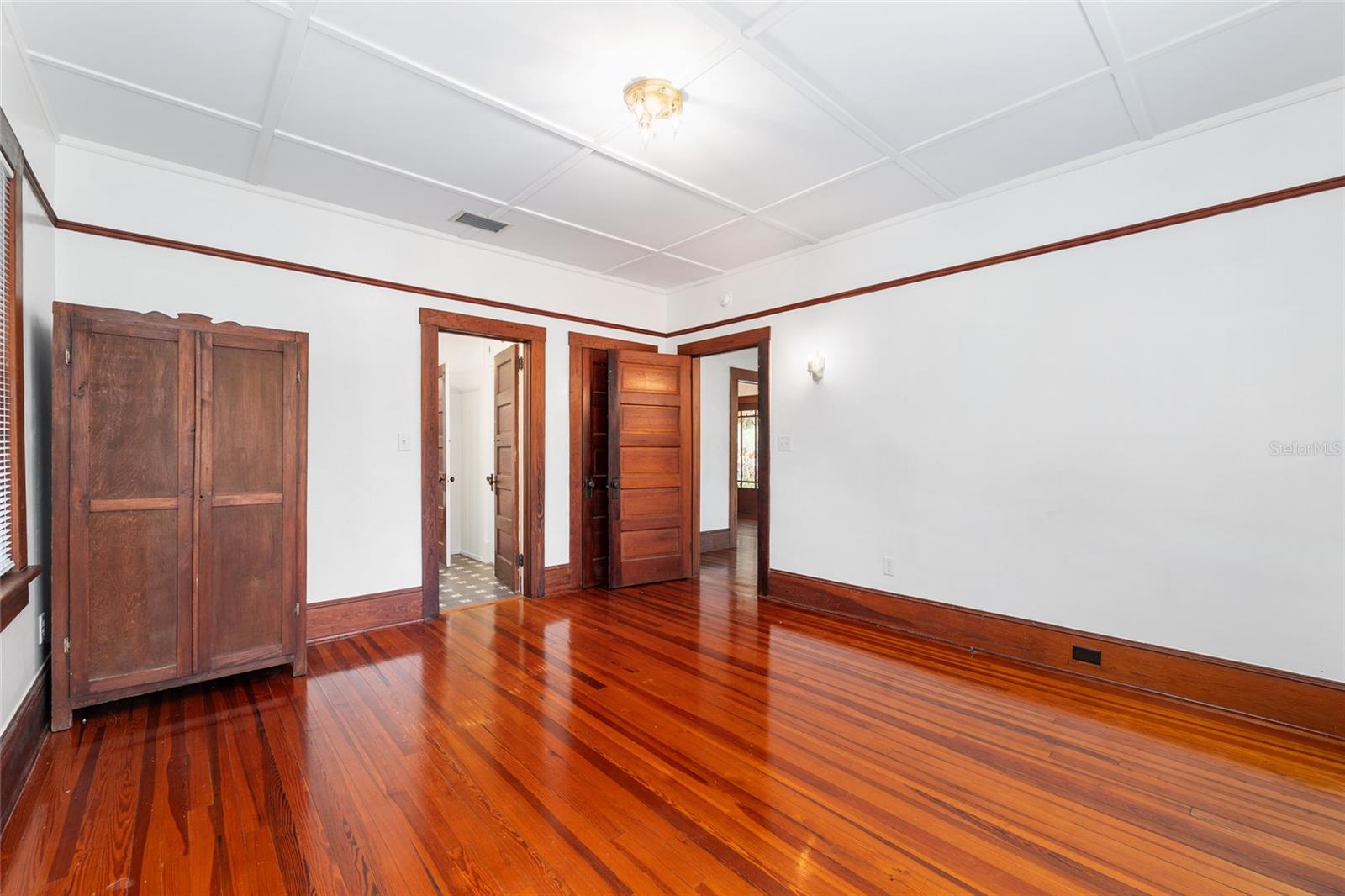 Image 32 of 100 For 15670 Highway 25