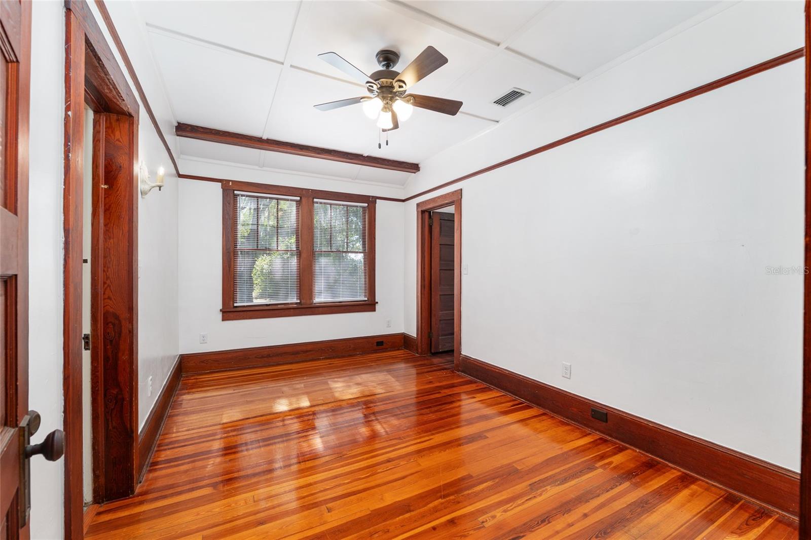 Image 37 of 100 For 15670 Highway 25