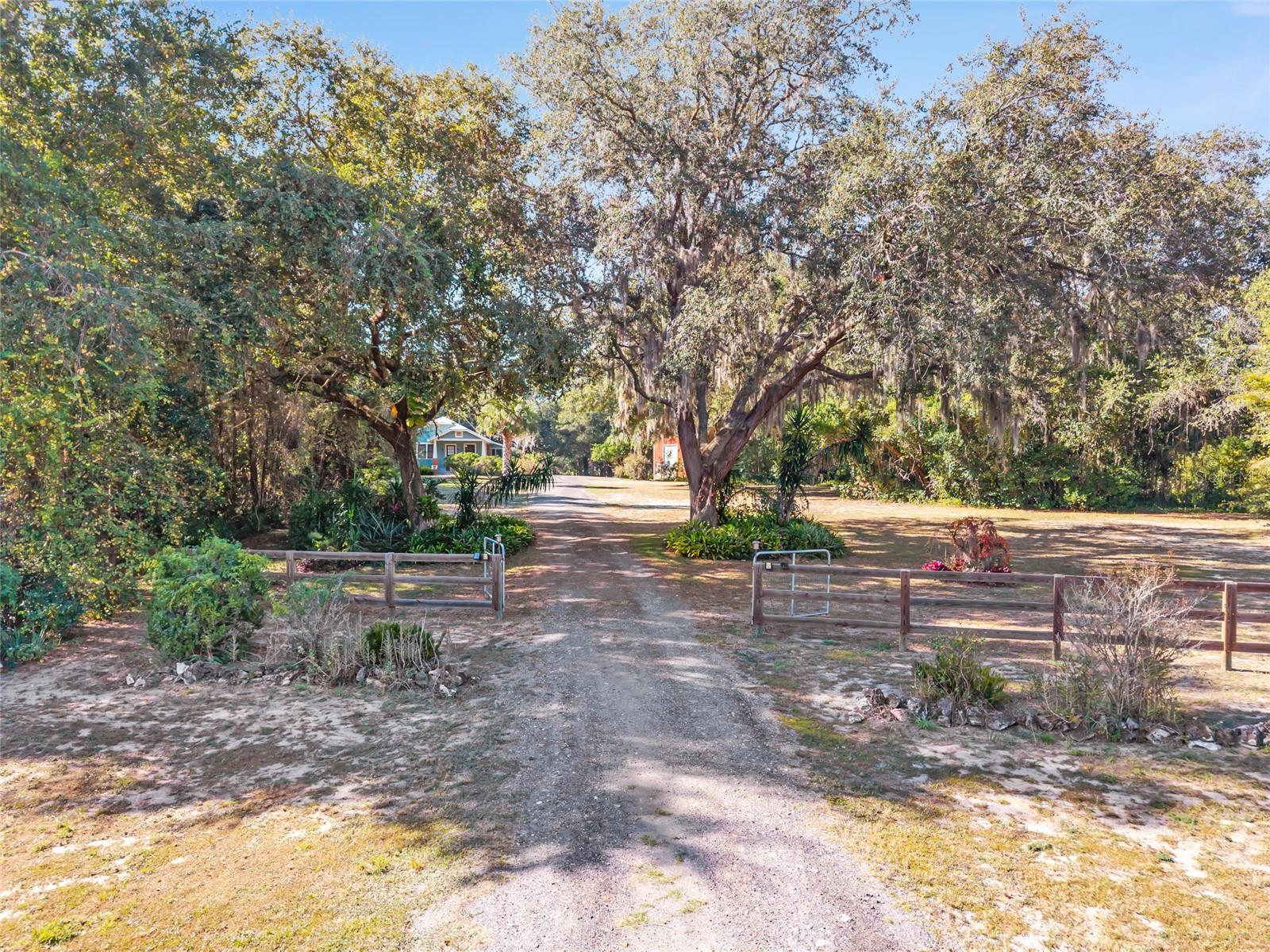 Image 4 of 100 For 15670 Highway 25