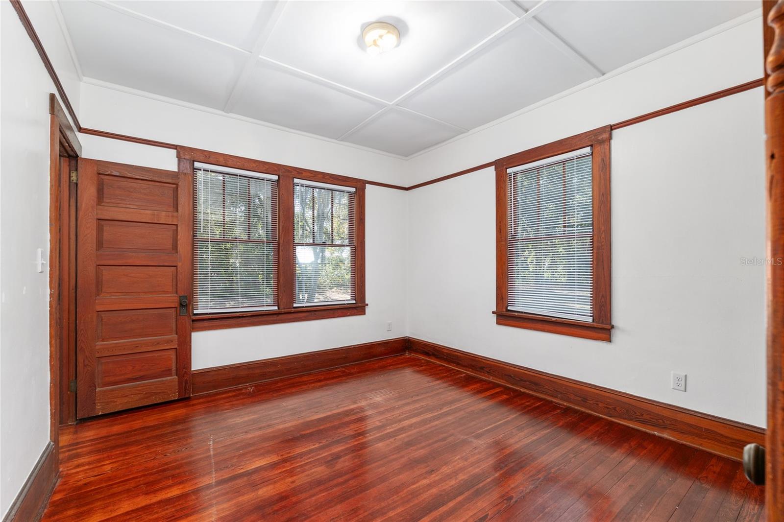 Image 41 of 100 For 15670 Highway 25