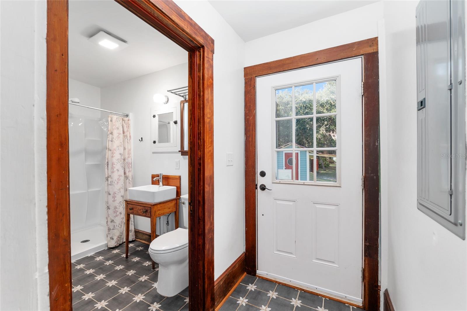 Image 42 of 100 For 15670 Highway 25