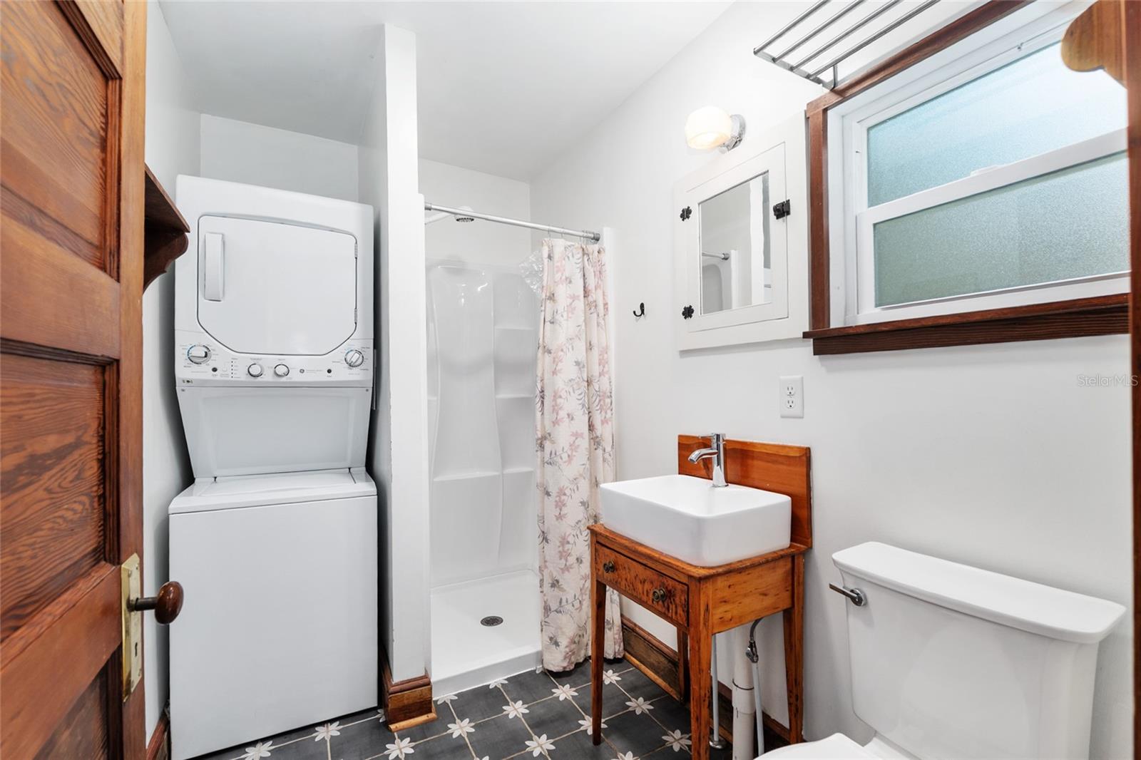 Image 43 of 100 For 15670 Highway 25