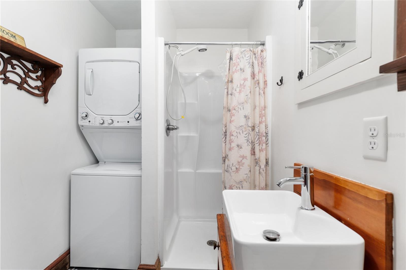 Image 44 of 100 For 15670 Highway 25