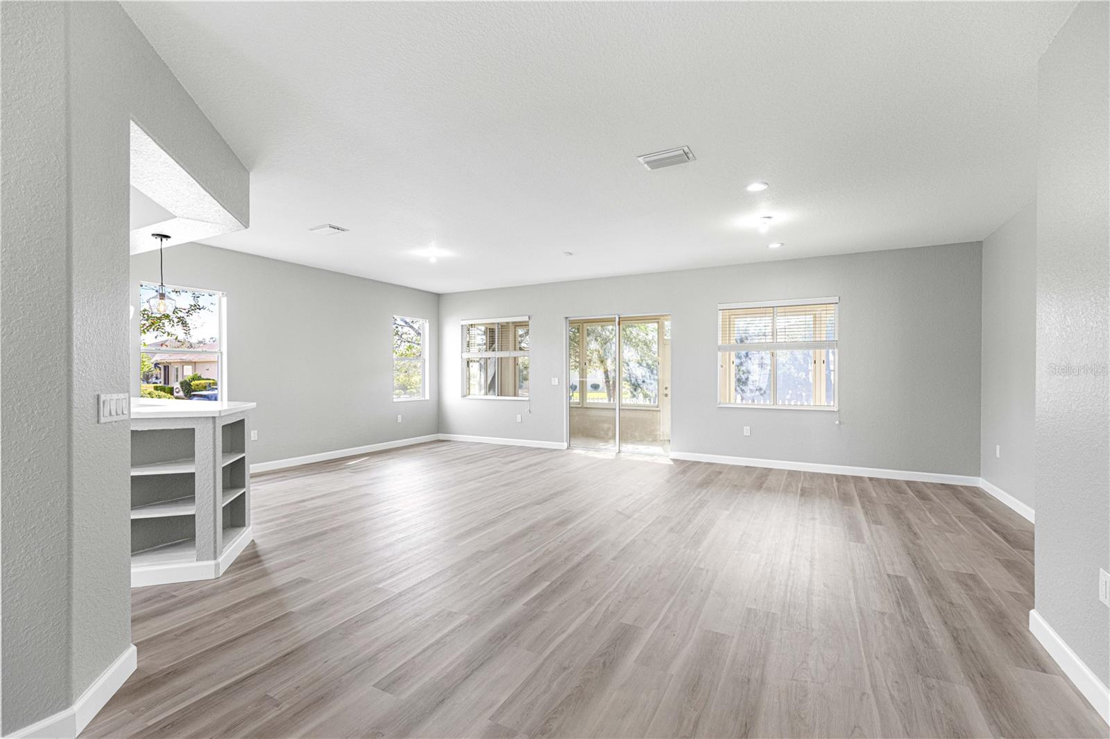 Image 12 of 64 For 9105 125th Loop