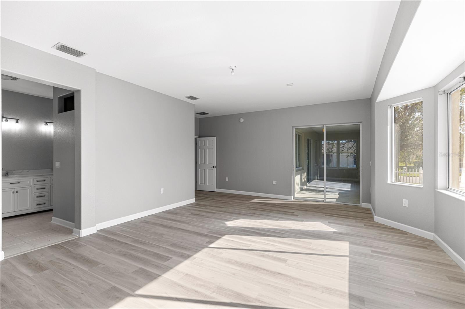 Image 19 of 64 For 9105 125th Loop