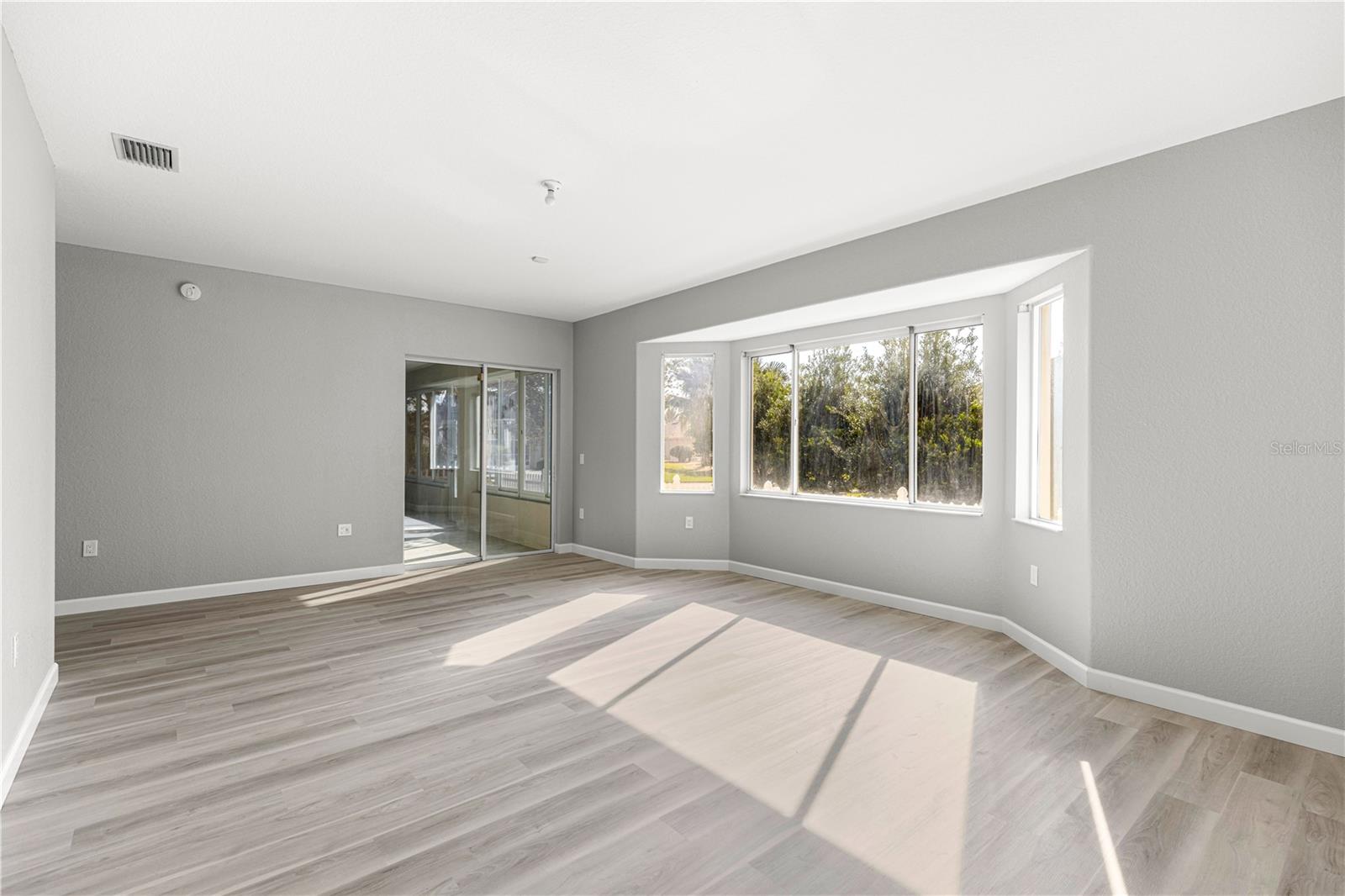 Image 21 of 64 For 9105 125th Loop