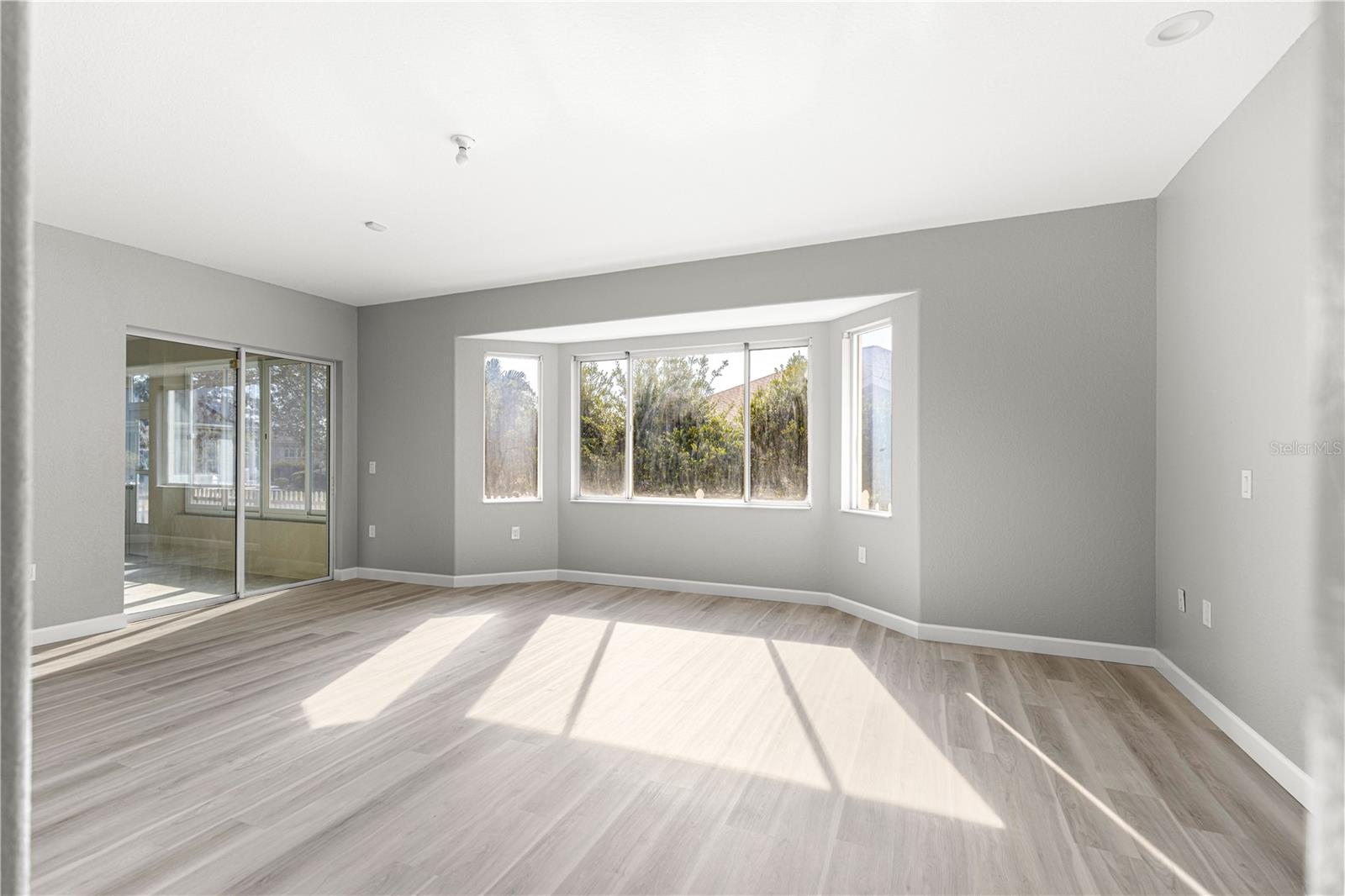 Image 22 of 64 For 9105 125th Loop