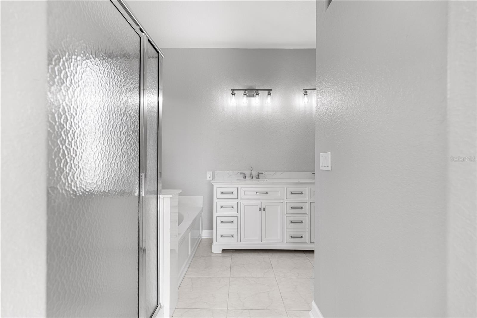 Image 23 of 64 For 9105 125th Loop