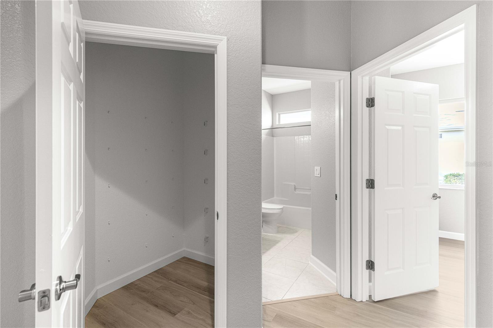 Image 28 of 64 For 9105 125th Loop