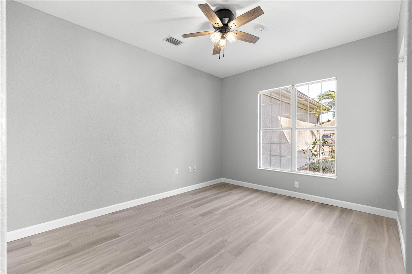 Image 36 of 64 For 9105 125th Loop