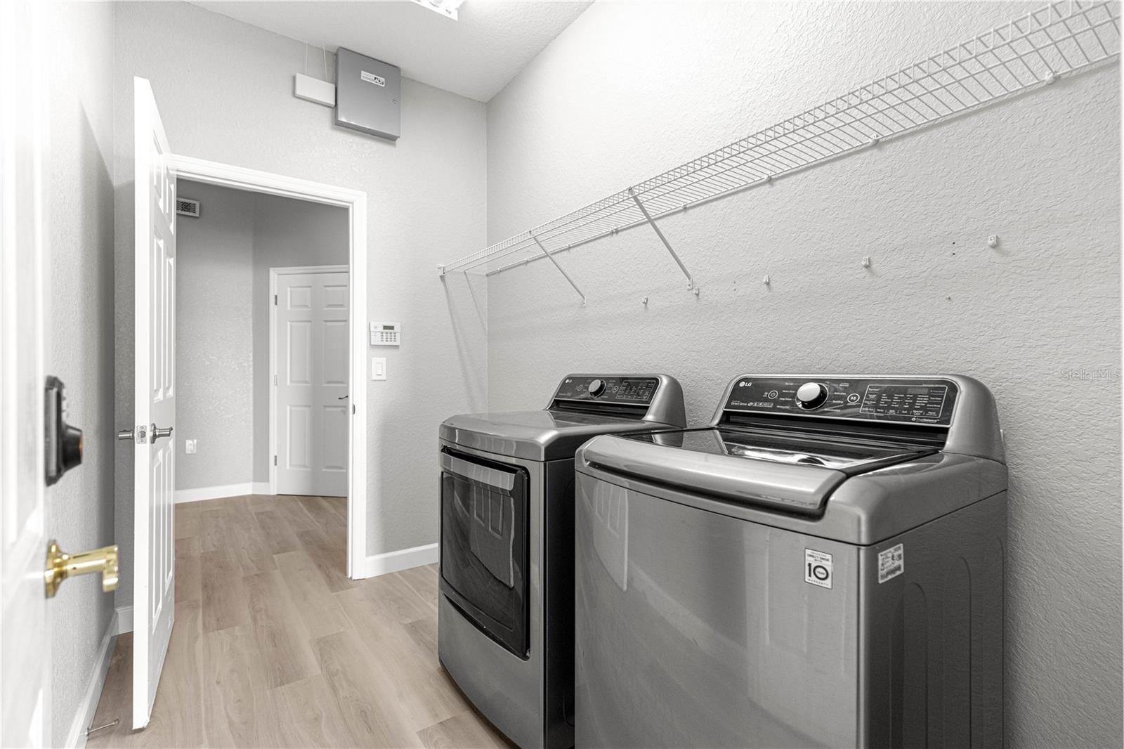 Image 41 of 64 For 9105 125th Loop