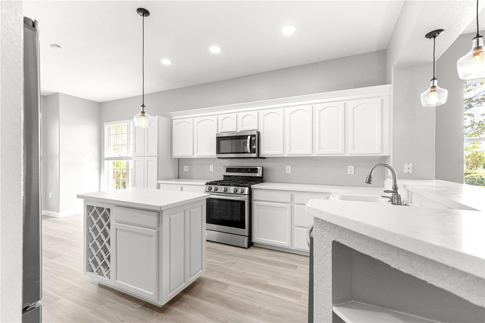 Image 6 of 64 For 9105 125th Loop