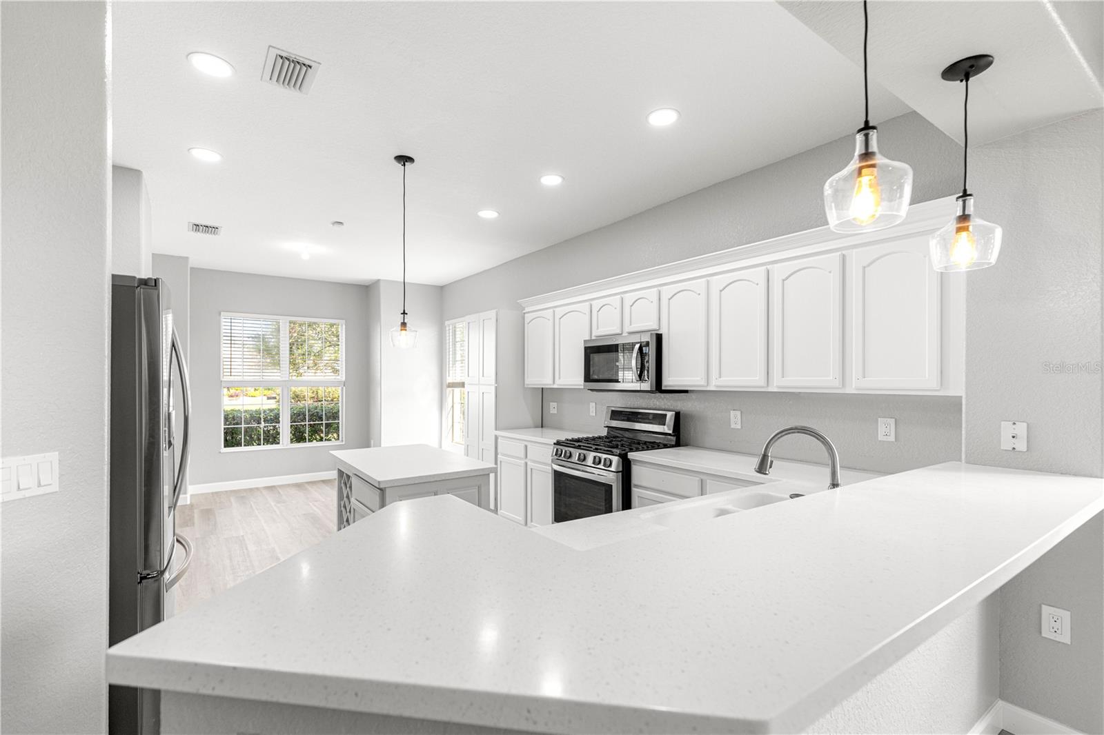 Image 9 of 64 For 9105 125th Loop