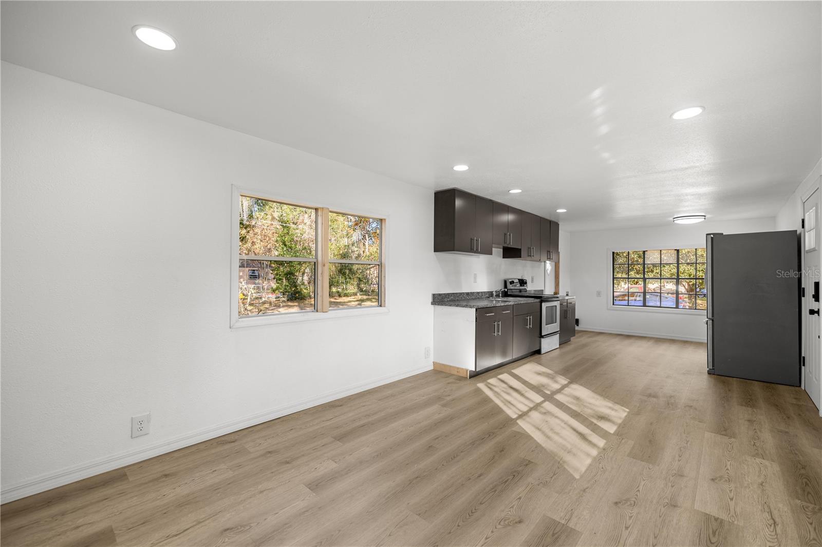 Image 10 of 31 For 3830 59th Terrace