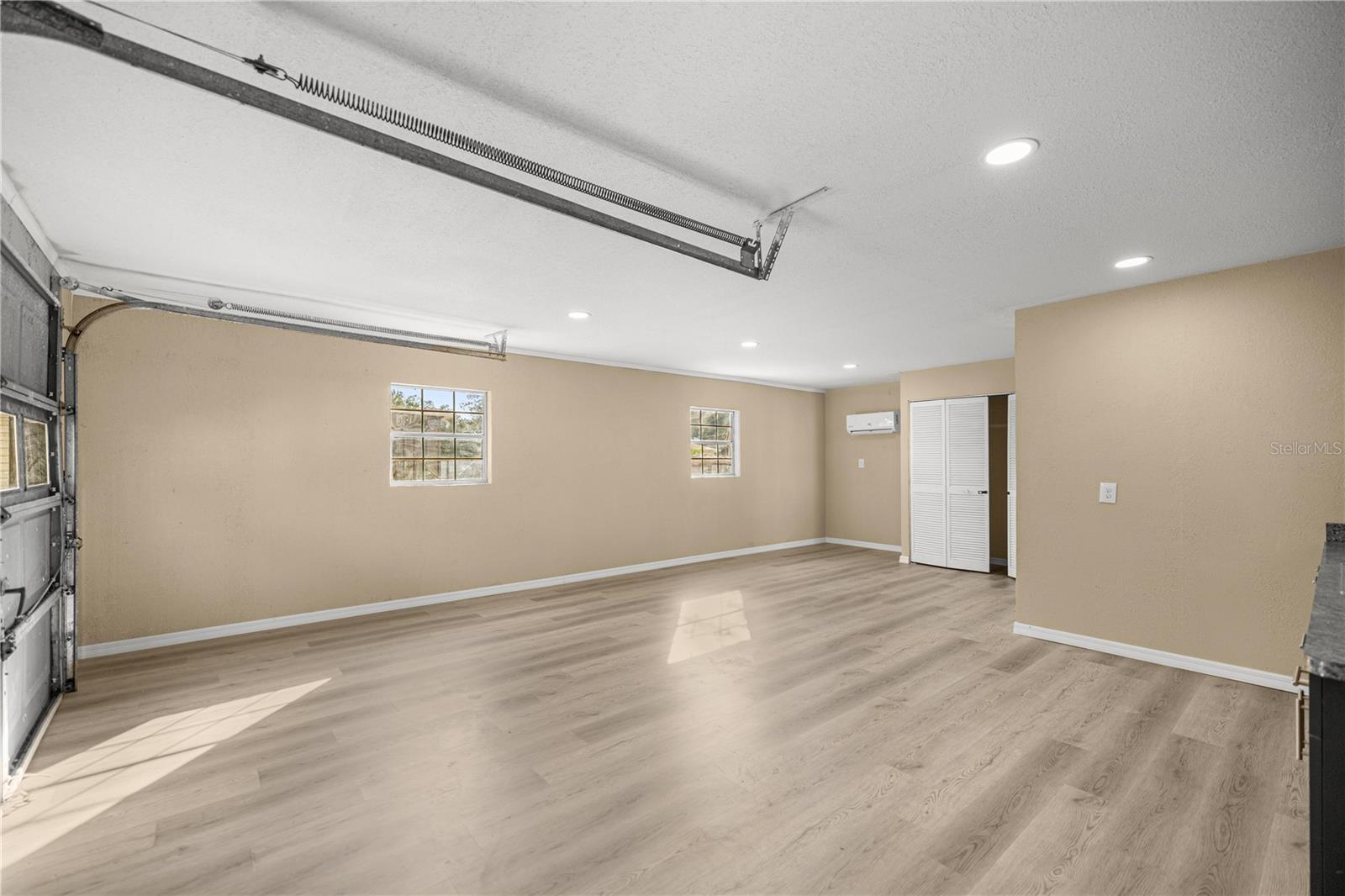 Image 23 of 31 For 3830 59th Terrace