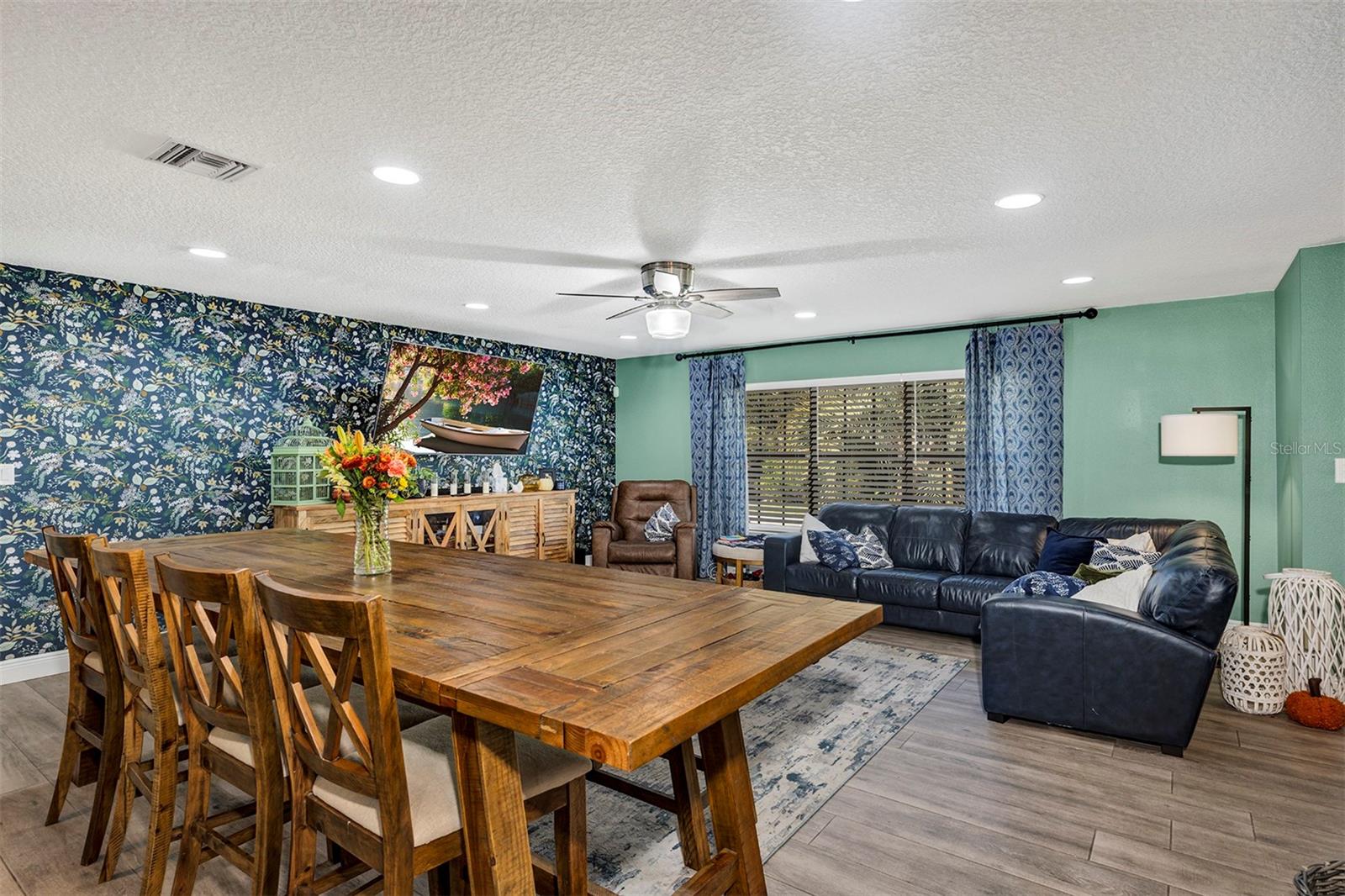 Image 11 of 77 For 5520 2nd Lane