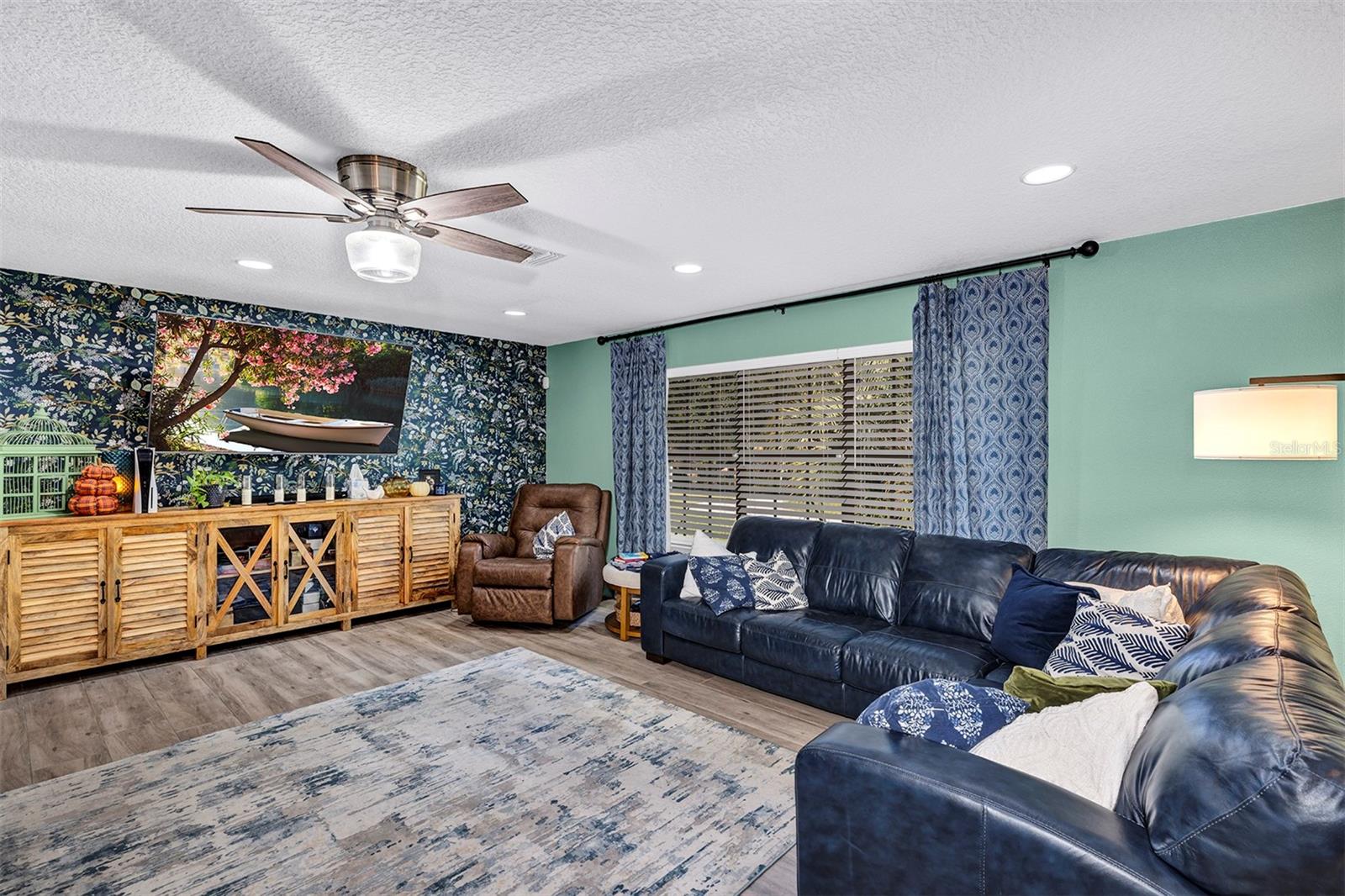 Image 15 of 77 For 5520 2nd Lane