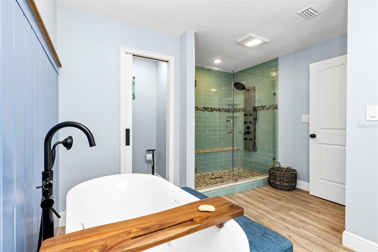 Image 26 of 77 For 5520 2nd Lane