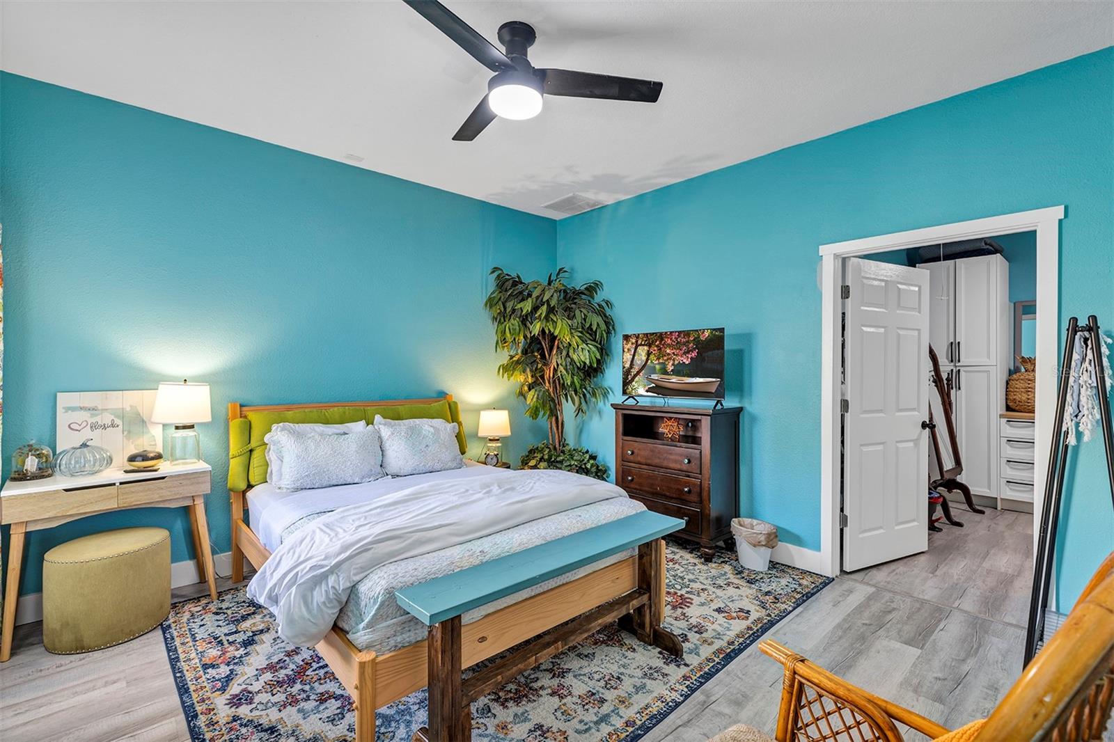 Image 56 of 77 For 5520 2nd Lane