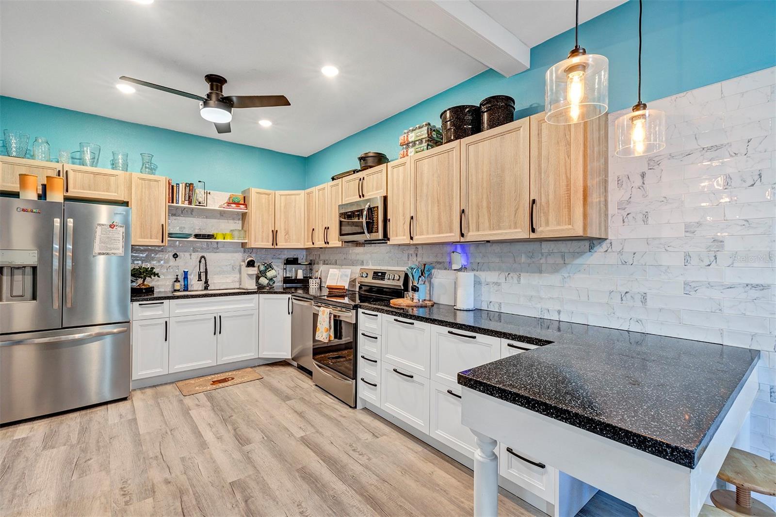 Image 61 of 77 For 5520 2nd Lane