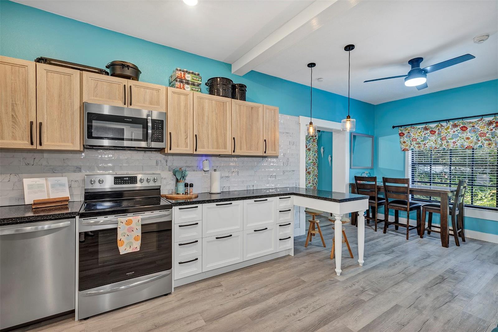 Image 62 of 77 For 5520 2nd Lane