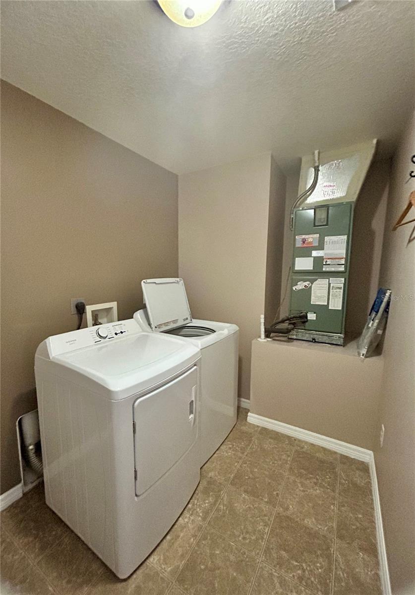 Image 13 of 37 For 2514 30th Avenue