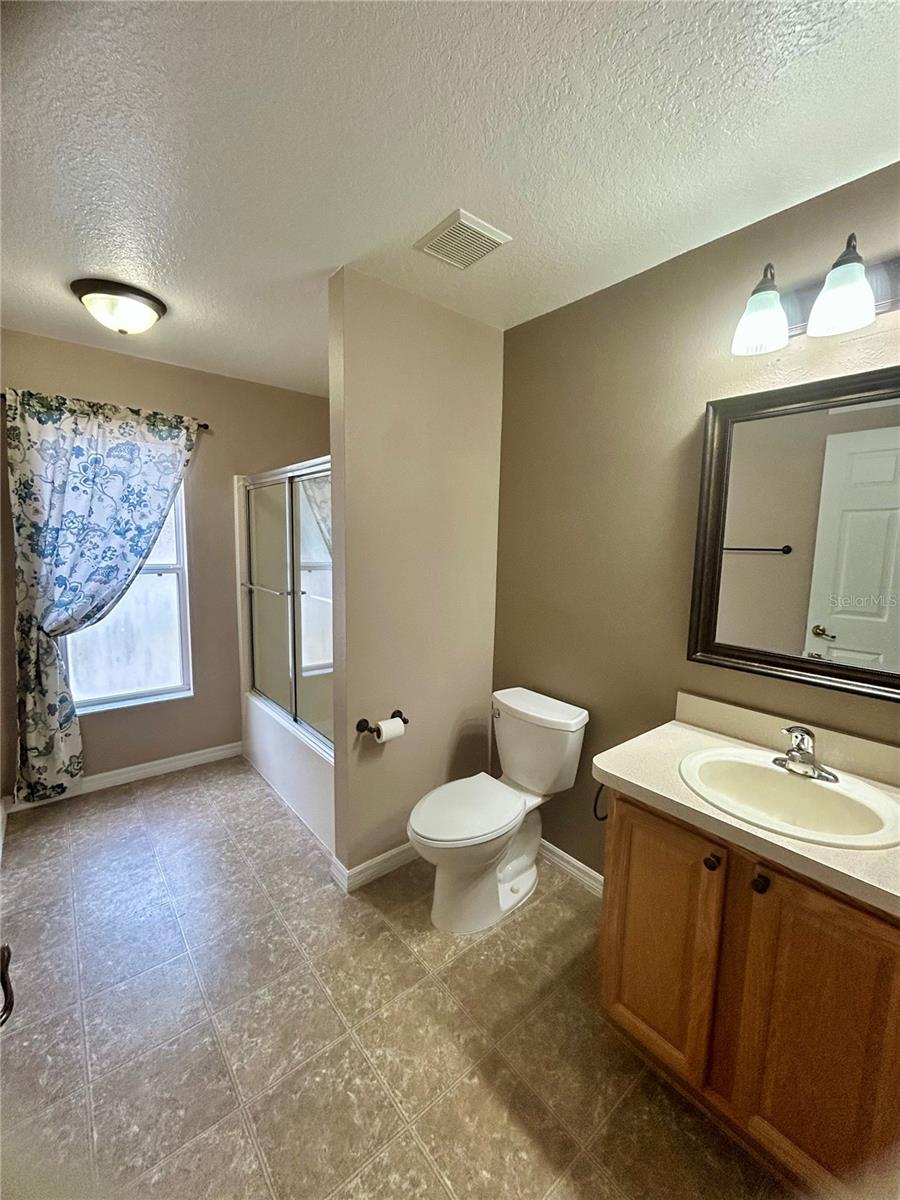 Image 18 of 37 For 2514 30th Avenue