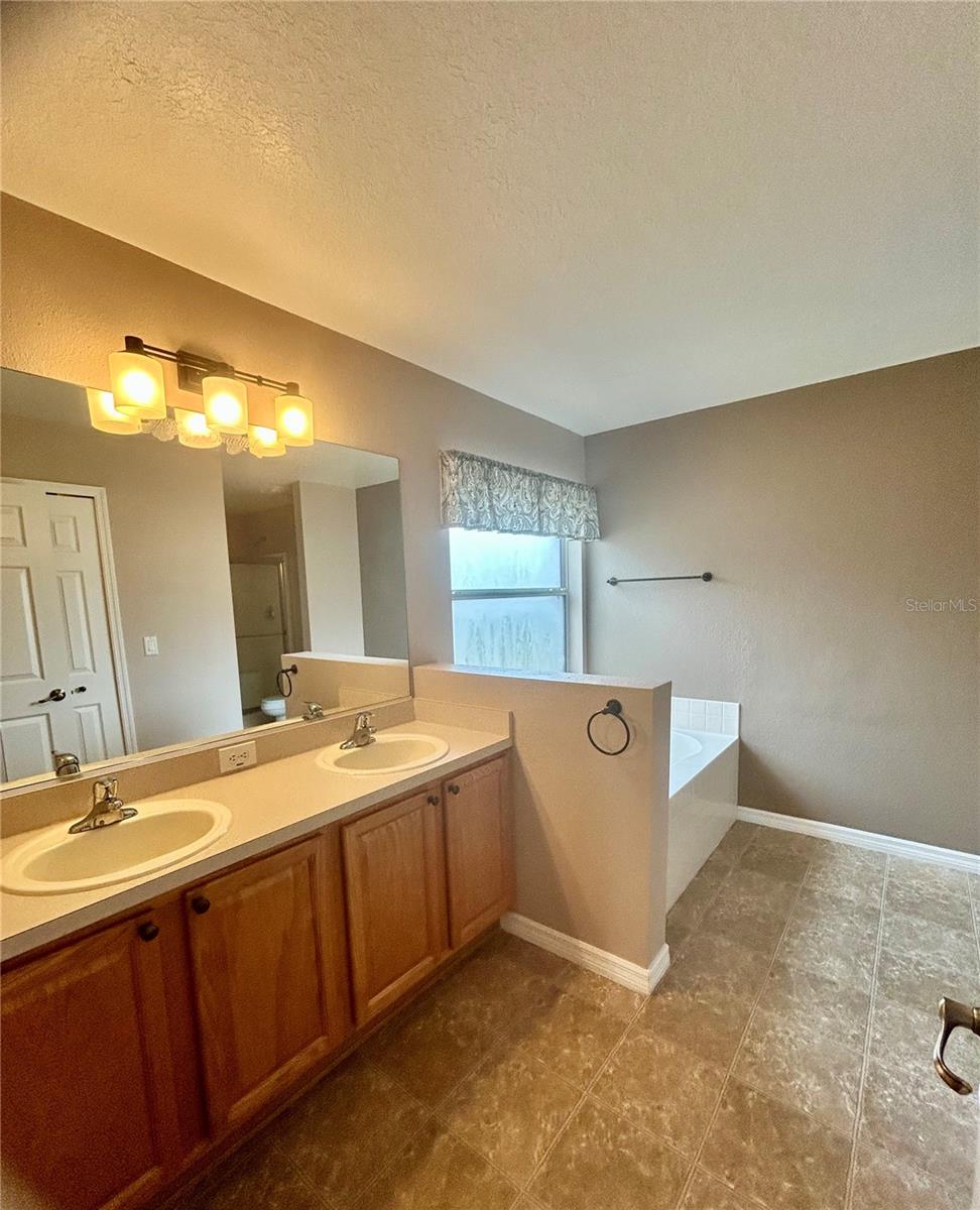 Image 23 of 37 For 2514 30th Avenue