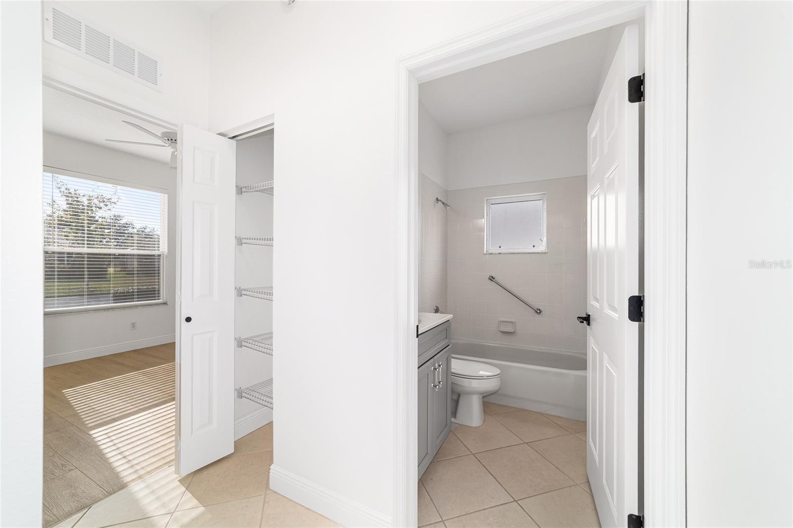 Image 28 of 39 For 9265 93rd Circle