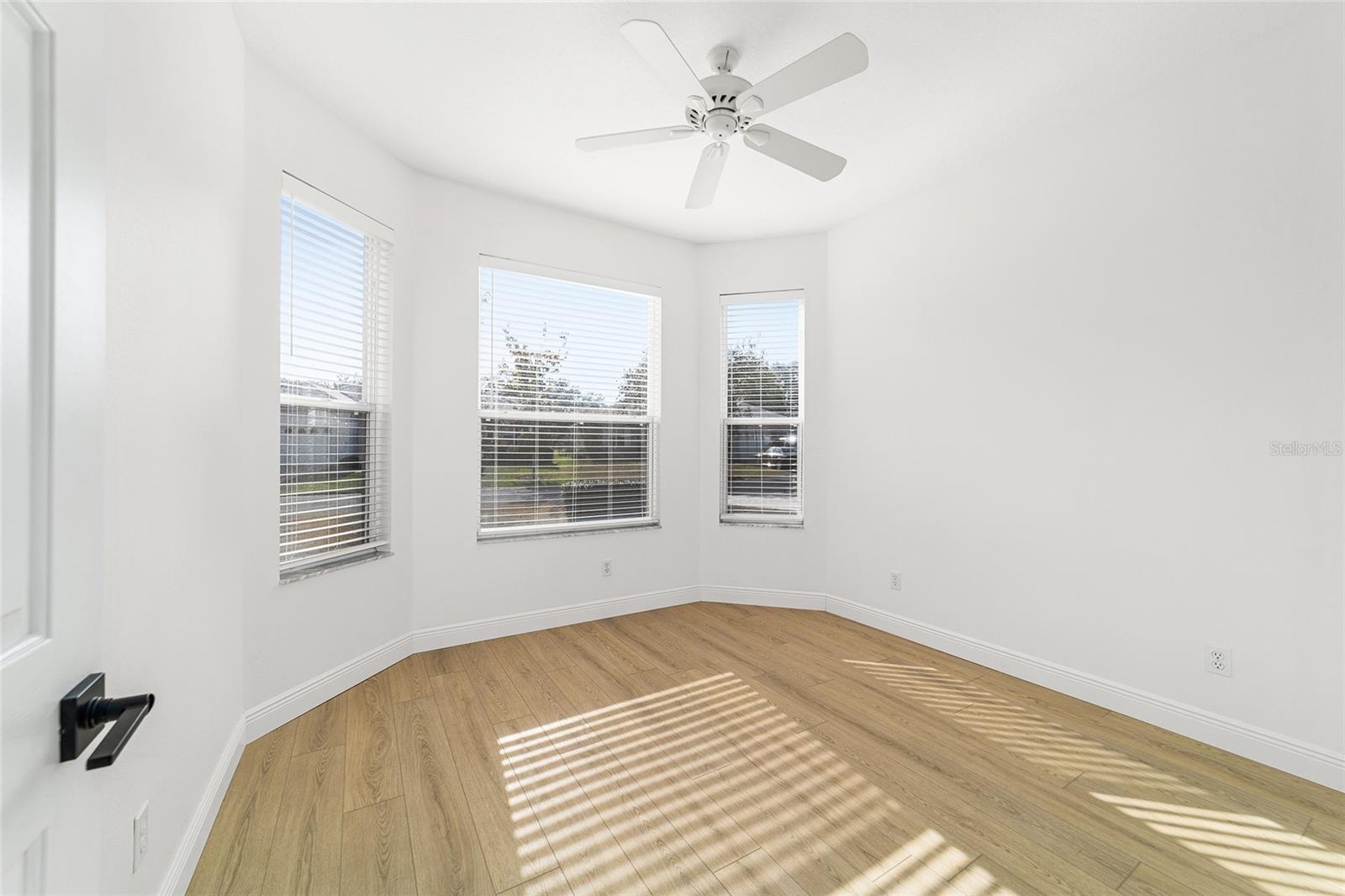 Image 30 of 39 For 9265 93rd Circle