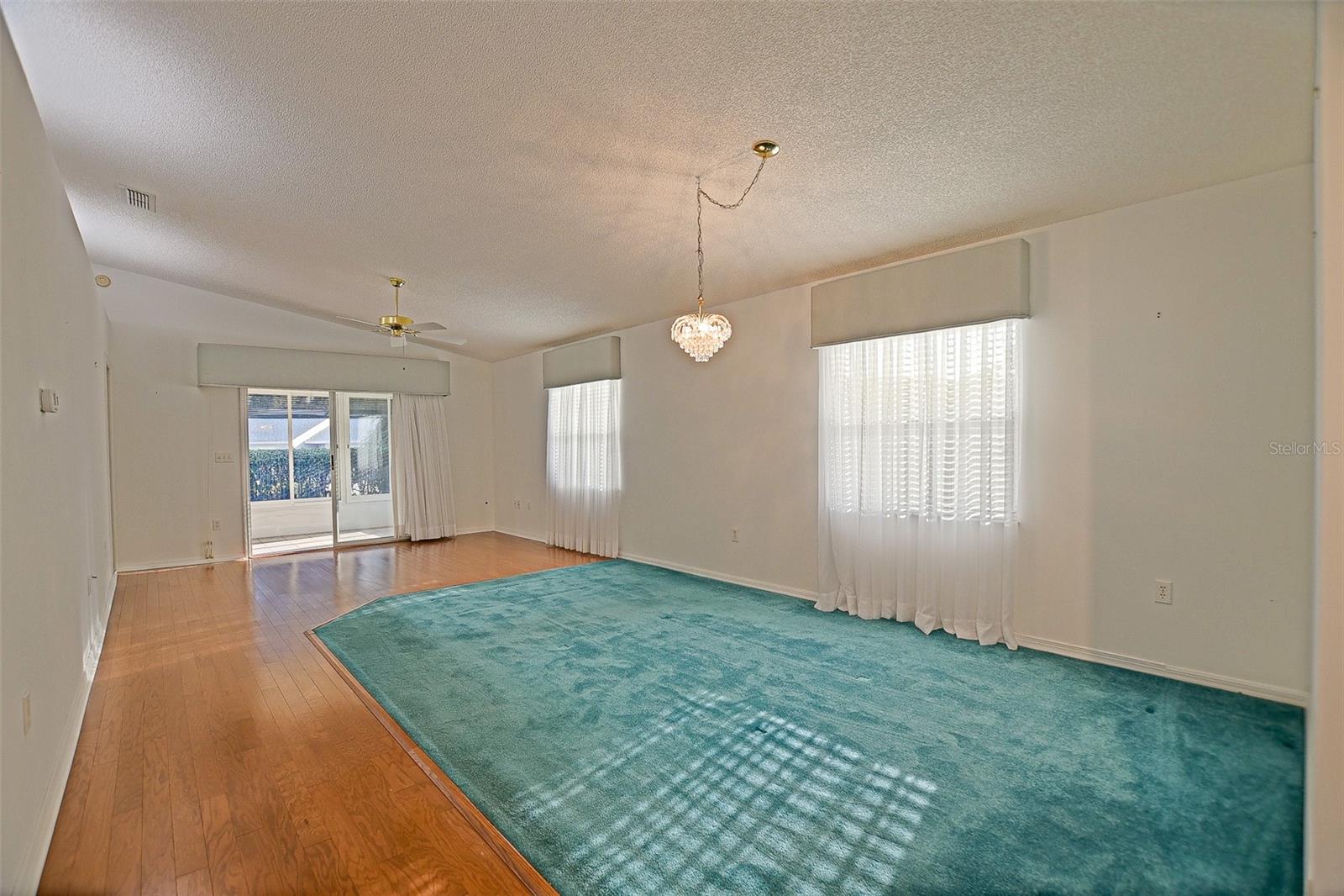 Image 15 of 27 For 10046 175th Street