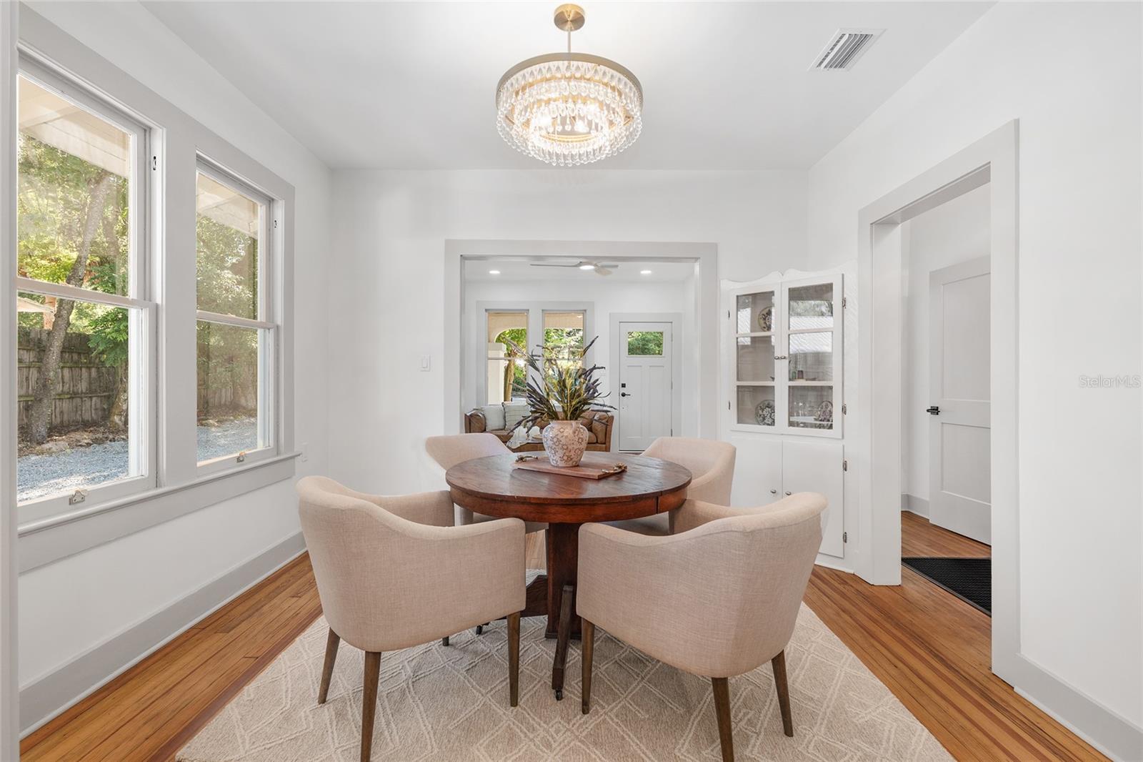 Image 14 of 64 For 613 10th Street