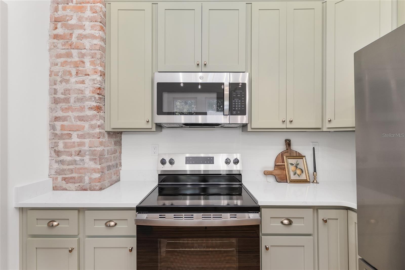 Image 18 of 64 For 613 10th Street