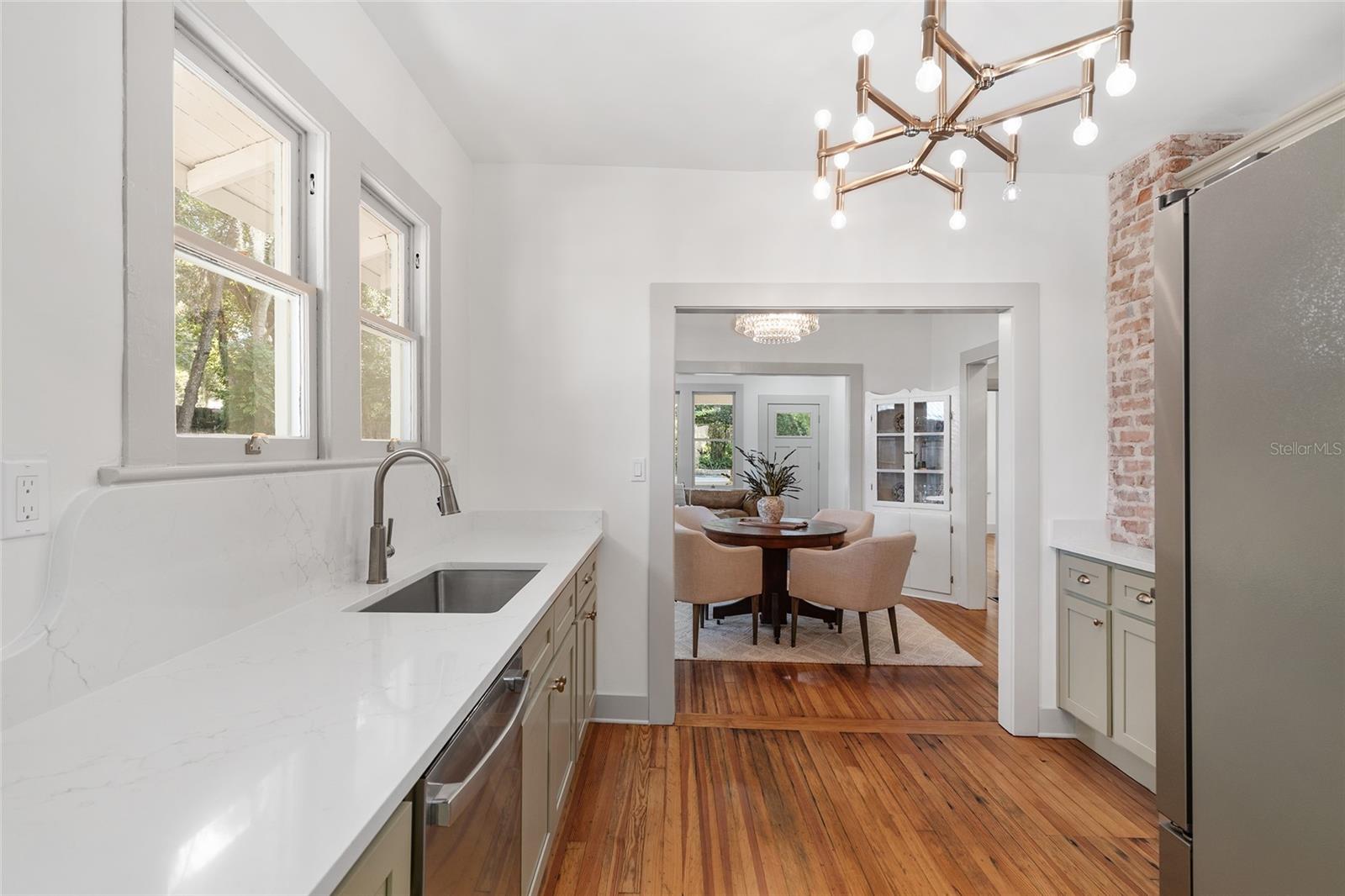 Image 22 of 64 For 613 10th Street