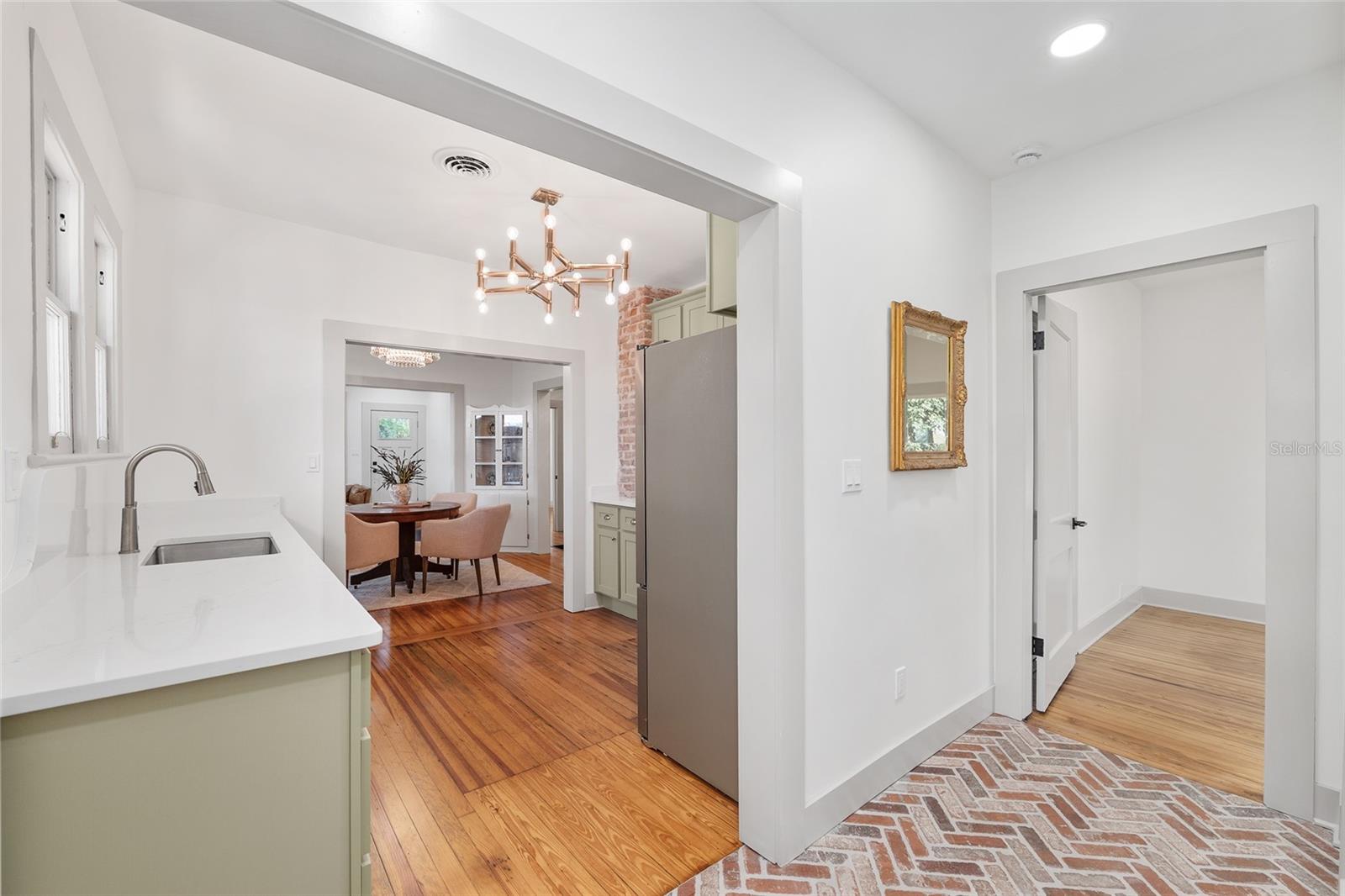 Image 23 of 64 For 613 10th Street