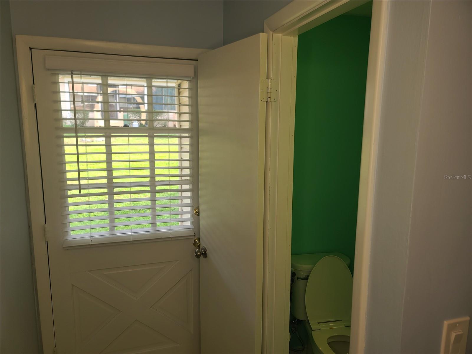 Image 18 of 53 For 11001 Sunset Harbor Rd  C27